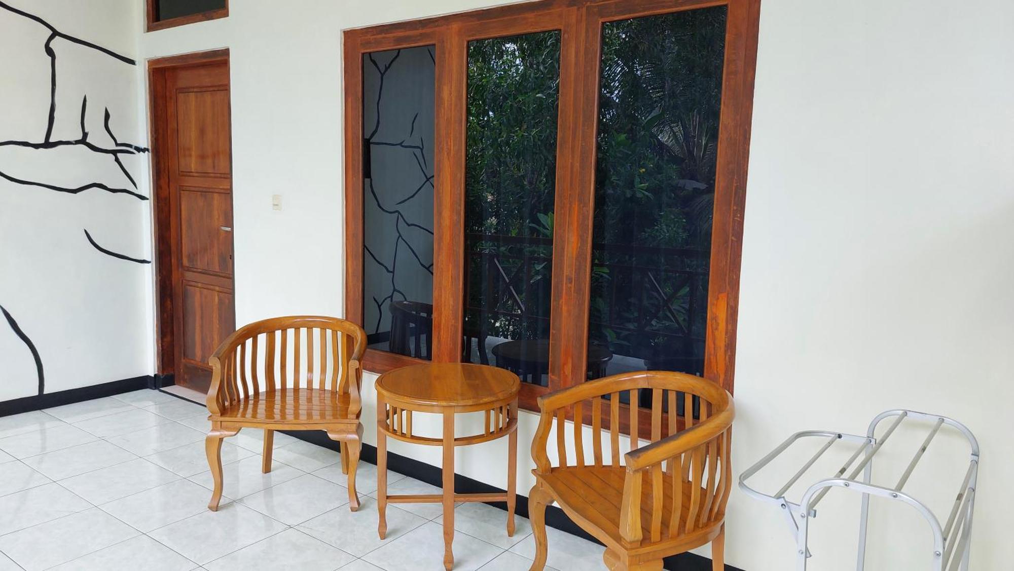 Hotel La Belle Etoile Labuan Bajo Exterior foto