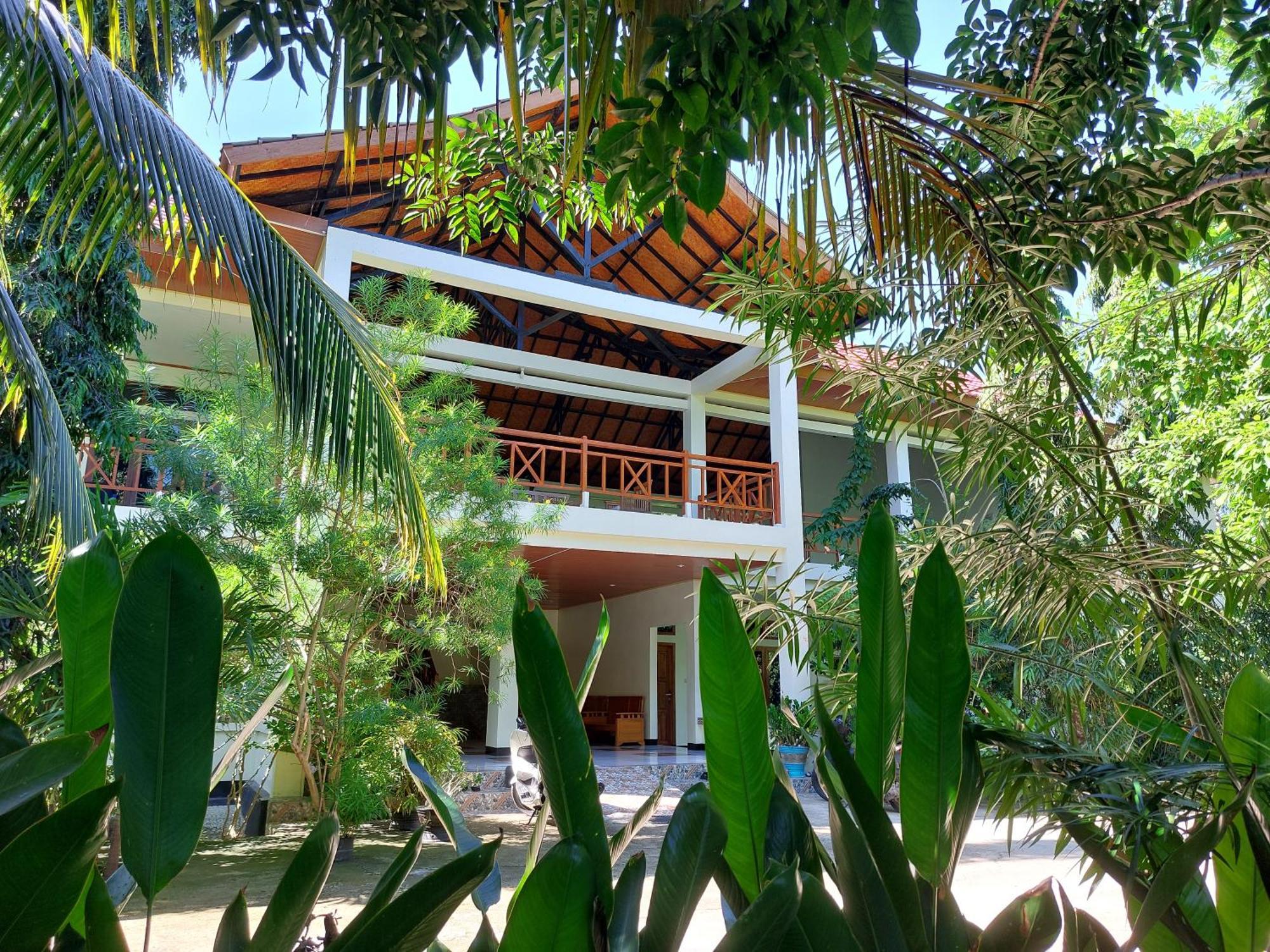 Hotel La Belle Etoile Labuan Bajo Exterior foto
